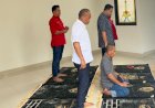 Tiba di DPD PDIP Jakarta, Anies & Kader PDIP Salat Jamaah