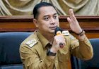 Walikota Surabaya Minta Perusahaan Kembalikan Ijazah