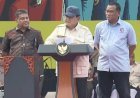 Prabowo Bercanda Perpanjang Jabatan Kapolri-Panglima